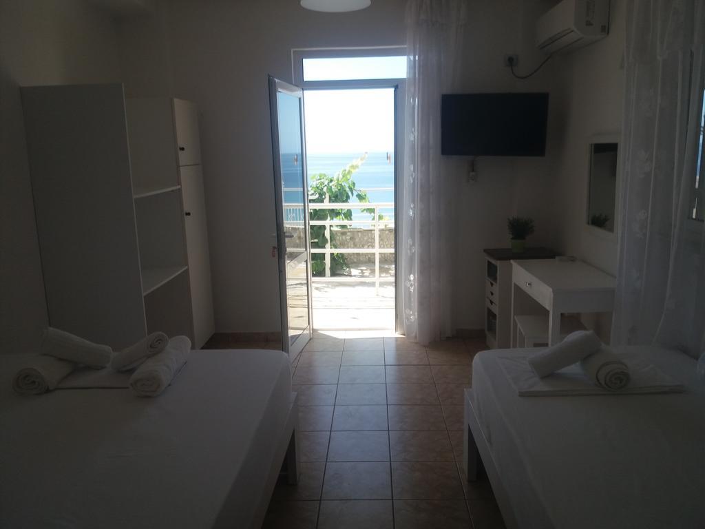 Qeparo Pano Rooms Exterior foto